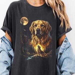 Golden Retriever Howling To The Moon T-Shirt, Graphic Dog Lover Shirt